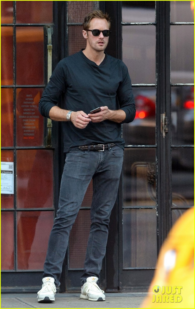 Alexander Skarsgard Steps Out Following 'Big Little Lies' Season 2 Release!