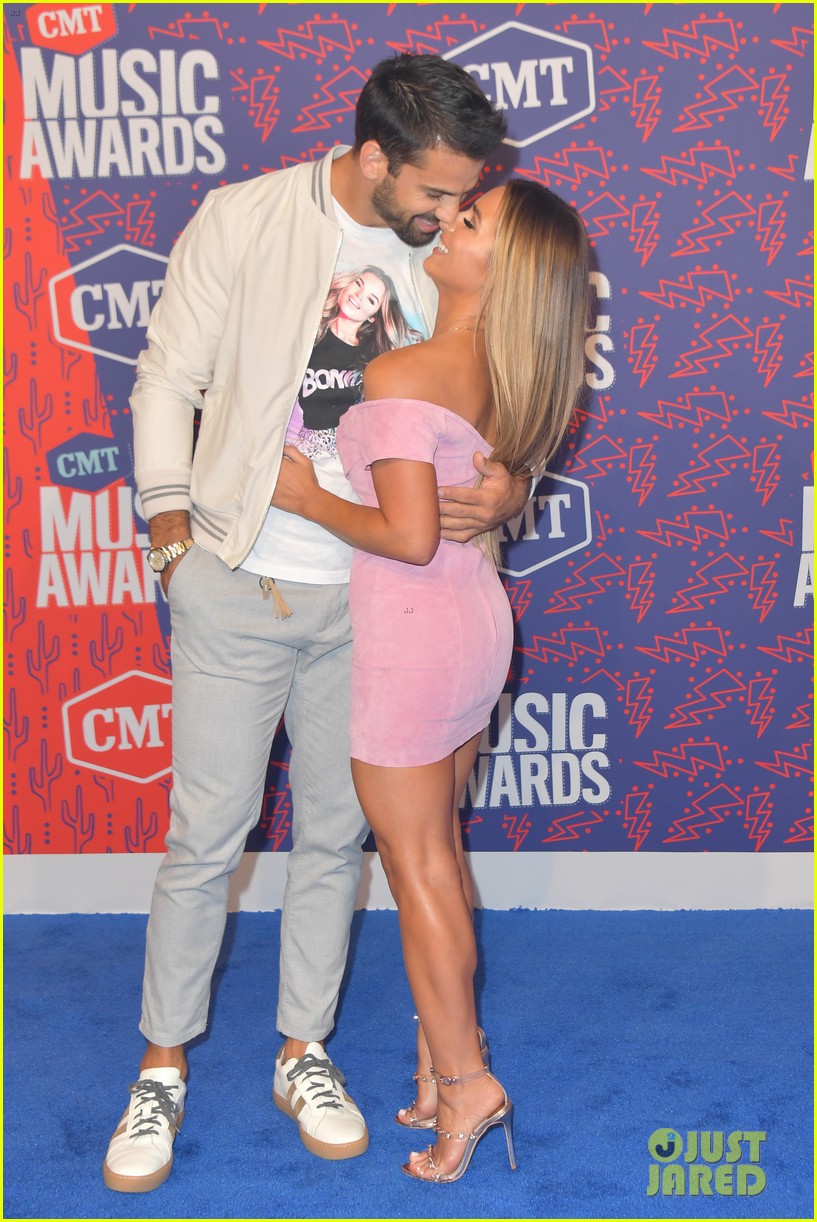 Eric Decker Wears Jessie James Decker's Face on His Shirt at CMT Music Awards 2019!