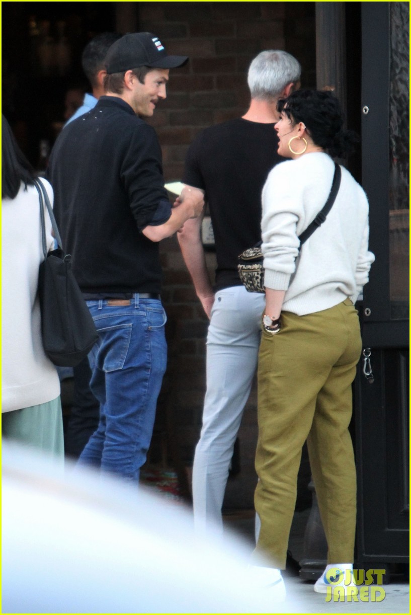 Ashton Kutcher Meets Up with Former Stepdaughter Rumer Willis