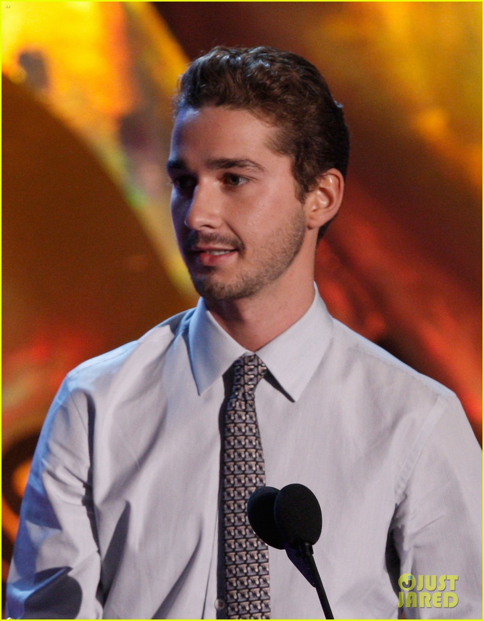 Look Back at MTV Movie Awards Red Carpet Photos From 10 Years Ago!