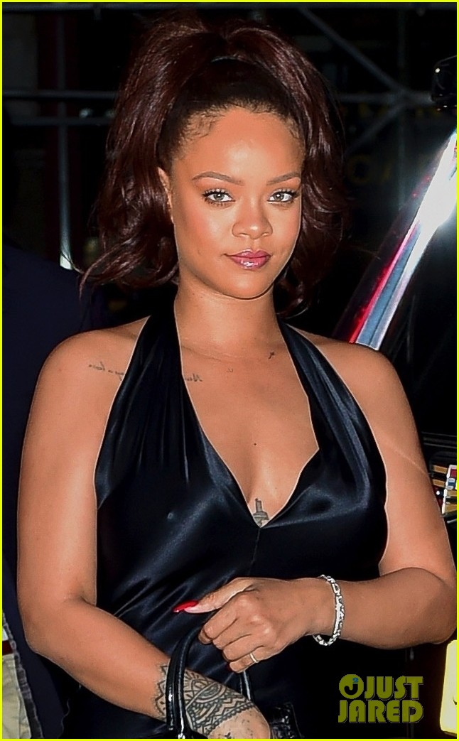 Rihanna Slips Into Black Dress for Party in NYC - Just Jared - Celebrity News and Gossip | Entertainment Rihanna Slips Into Black Dress for Party in NYC - Just Jared - Celebrity News and Gossip | Entertainment