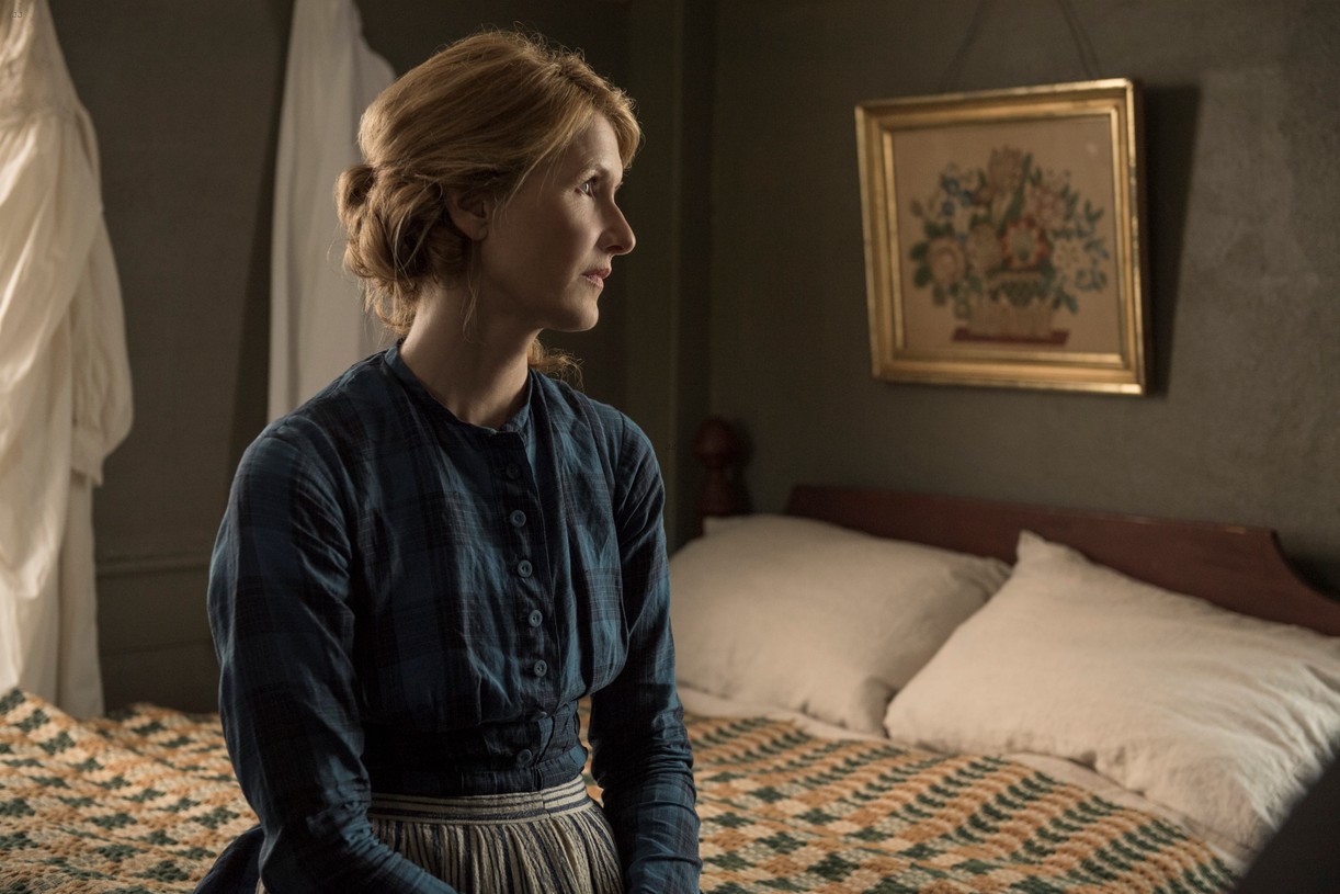 See Saoirse Ronan & Emma Watson as Jo & Meg March In New 'Little Women' Images