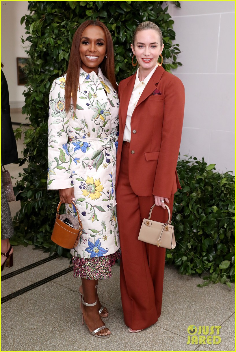 Emily Blunt, Alexandra Daddario & Nicole Scherzinger Start Their Sunday with Tory Burch Show!