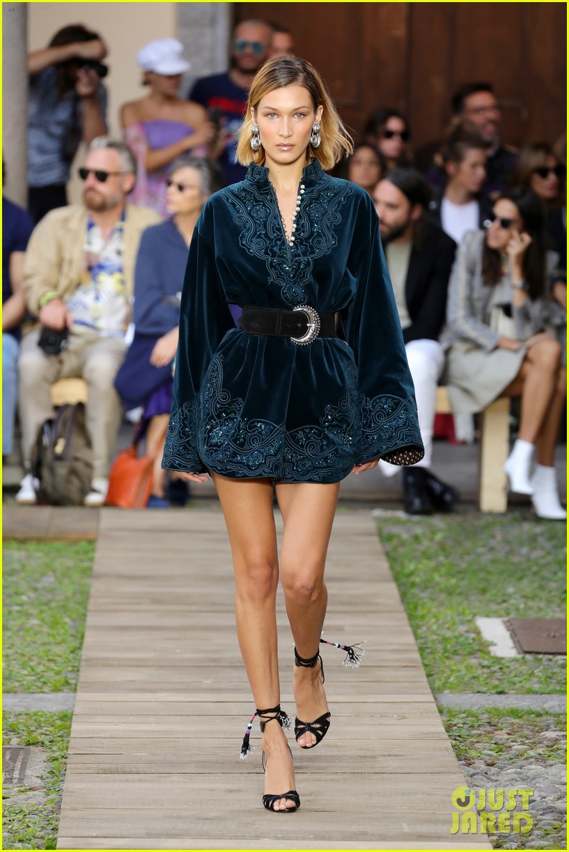 bella hadid blue mini dress Dons Velvet at Etro's Milan Fashion Week Show | Just Jared This stylish dress is BACKLESS-LOOK Windsor Sheer Intention Long Size:S (36)
