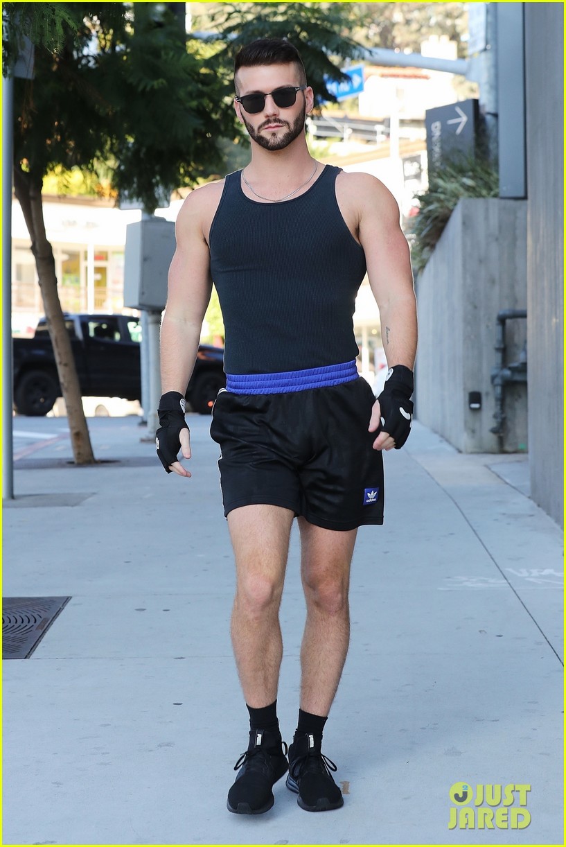NFL Player Ryan Russell & Boyfriend Corey O'Brien Show Off PDA Ahead of Boxing Class
