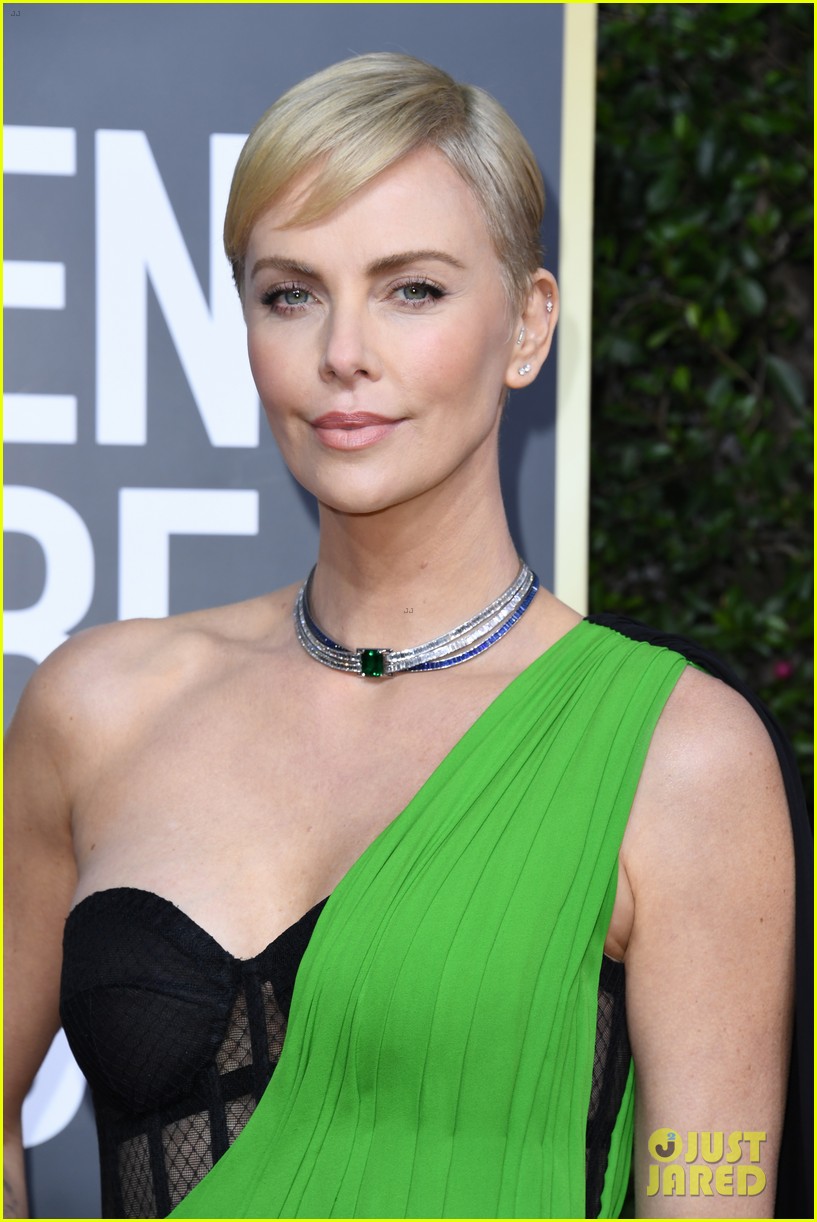 charlize theron green dress Shows Off Some Shoulder in Gown at Golden Globes 2020 | Just Jared 90s sequin
