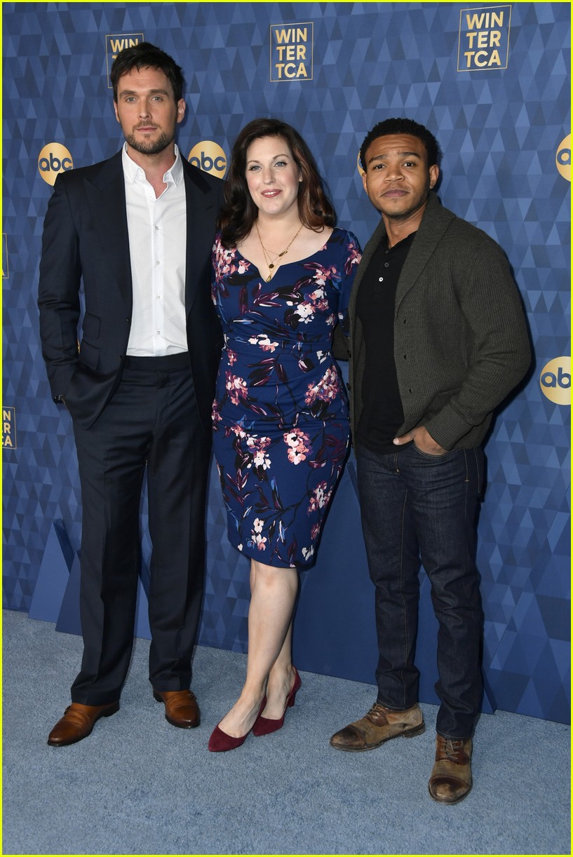 Emergence's Allison Tolman Responds to Troll Who Shamed Her Appearance & Talent