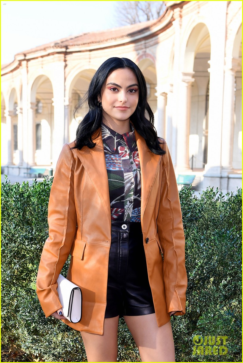Irina Shayk & Doutzen Kroes Rock the Runway for Ferragamo's Milan Show