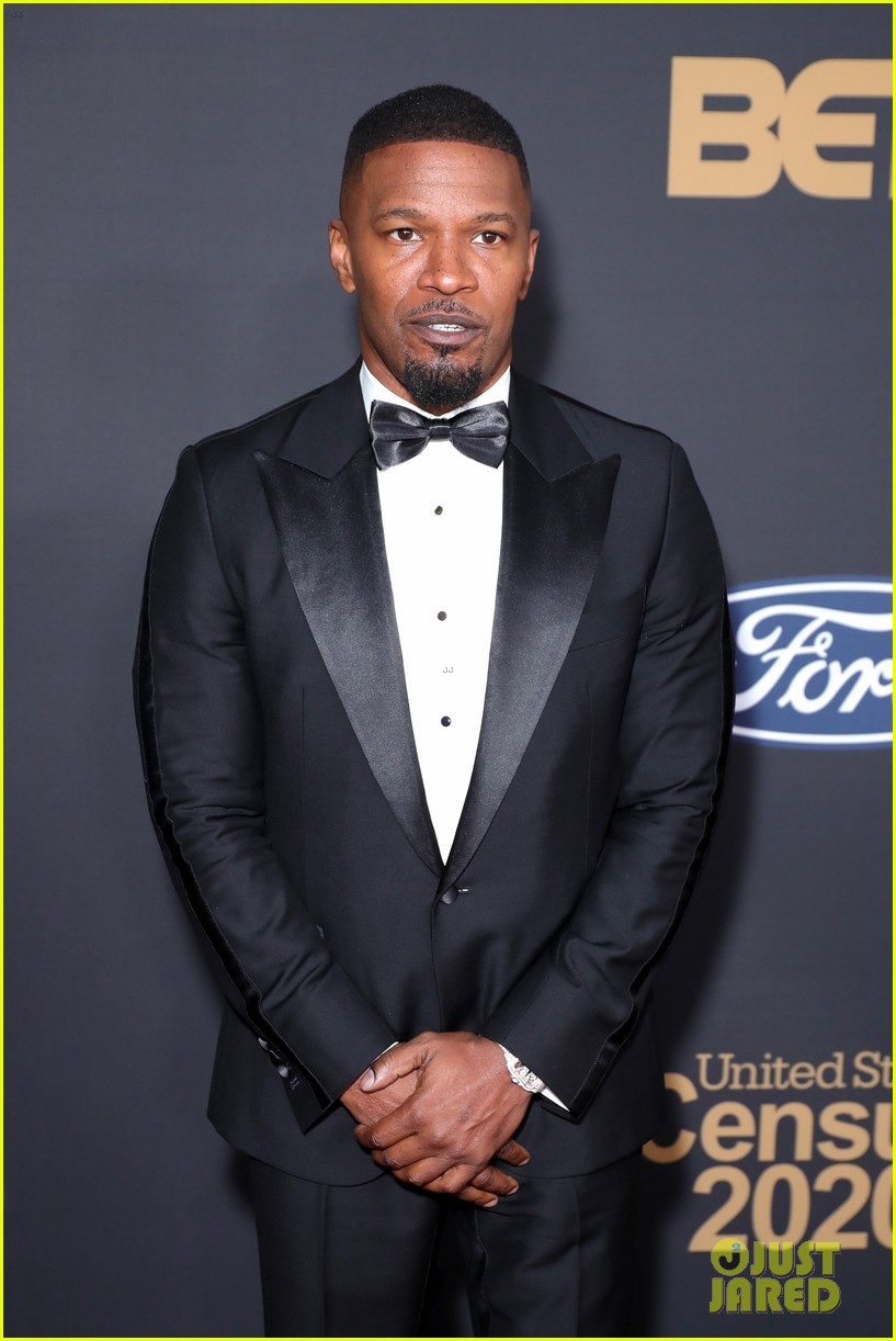 Brie Larson Joins 'Just Mercy' Co-Stars Michael B. Jordan & Jamie Foxx at NAACP Image Awards 2020