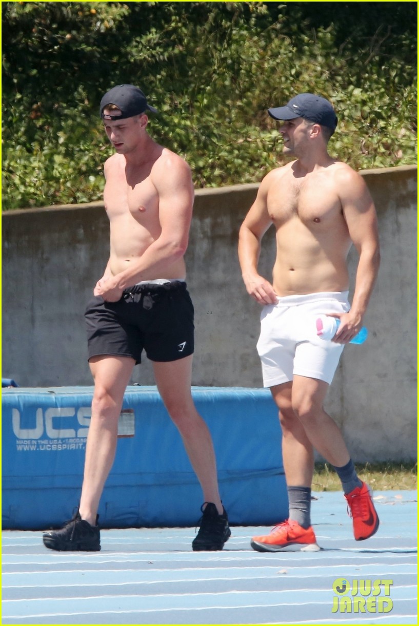 Too Hot To Handle's Harry Jowsey Works Out Shirtless in LA