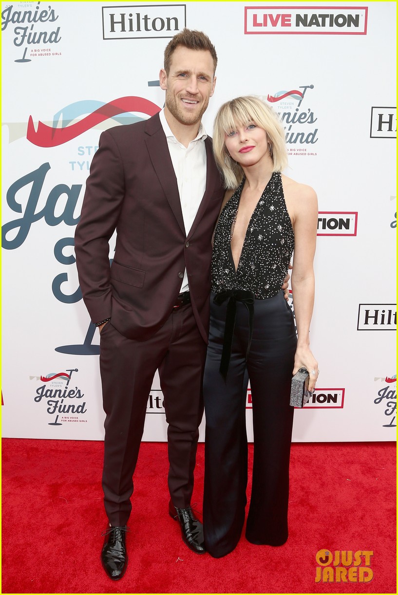 Julianne Hough & Brooks Laich Confirm They've Split After Almost Three Years of Marriage