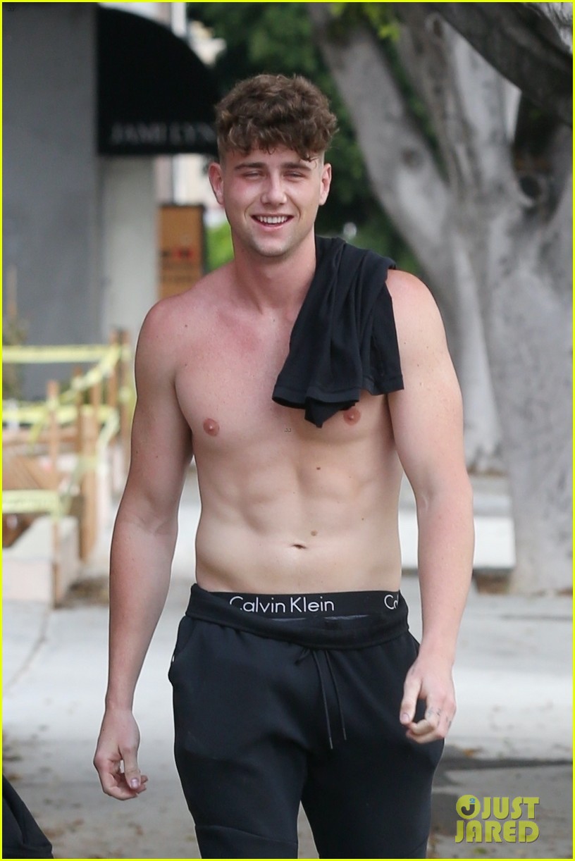 Too Hot to Handle's Harry Jowsey Is All Smiles Shirtless After Announcing Francesca Farago Split 
