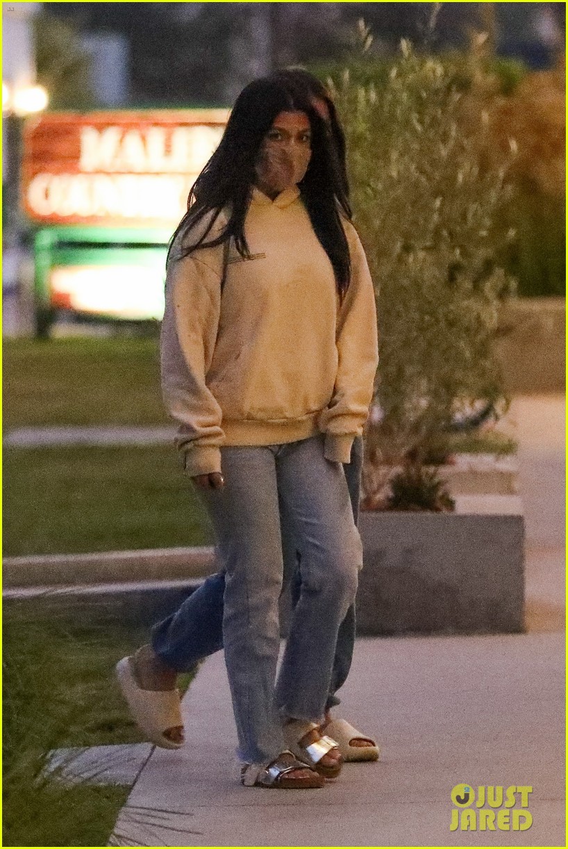 Kourtney Kardashian & Addison Rae Go to Dinner With Friends in Malibu