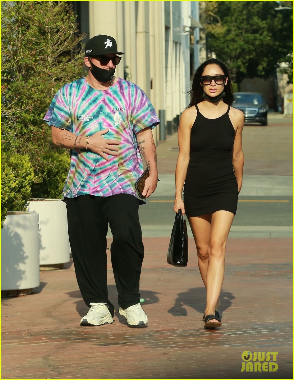 Cara Santana & Shannon Leto Engaged in PDA, Look So Happy in New Photos!