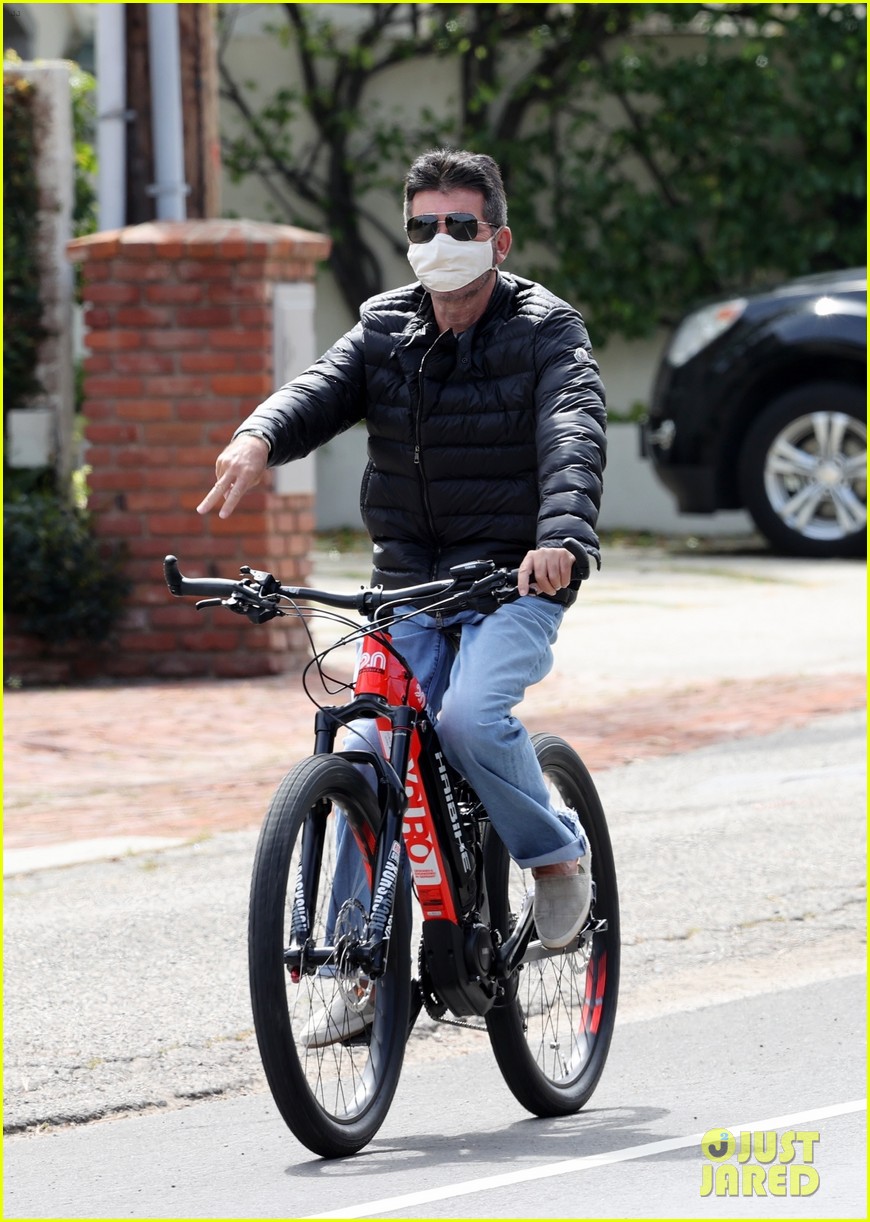 Simon Cowell Undergoes Near 6-Hour Surgery After Breaking His Back in Bike Accident