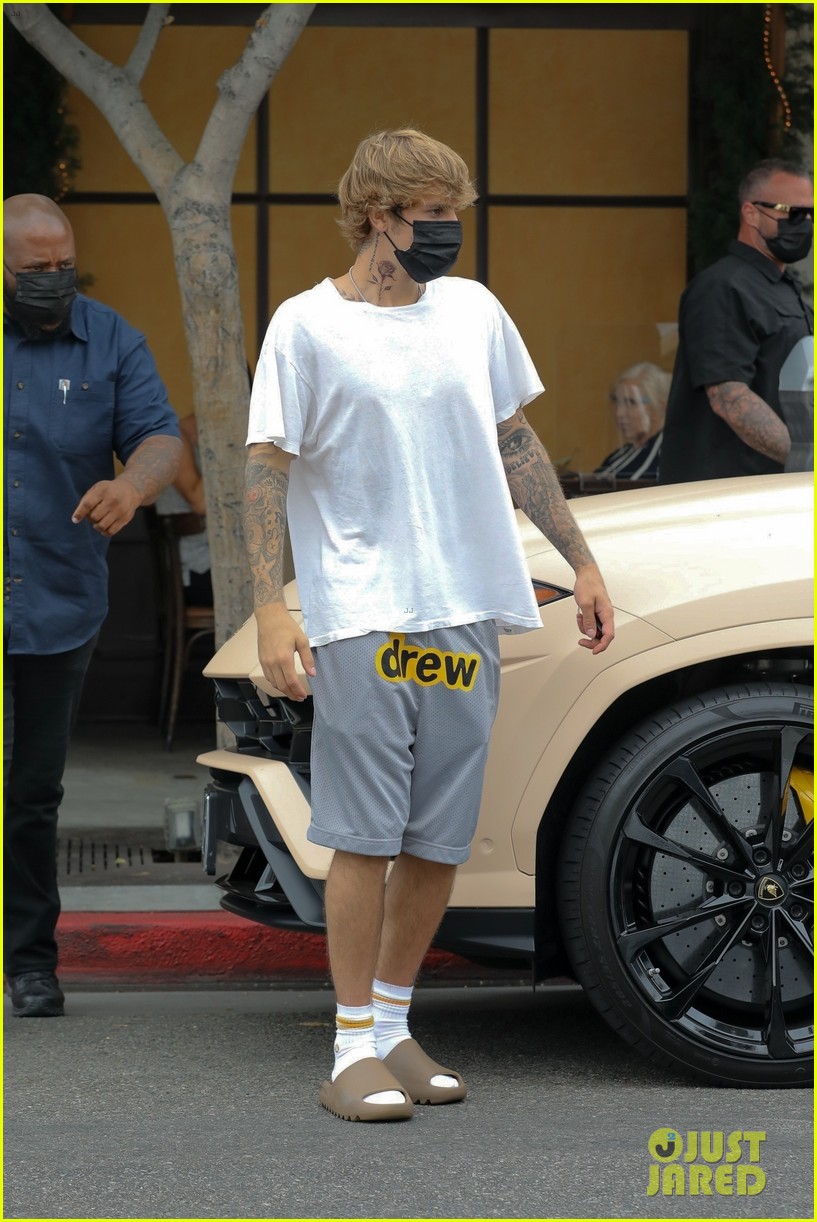 Justin Bieber Shows Off New Neck Tattoo While at Lunch with Hailey