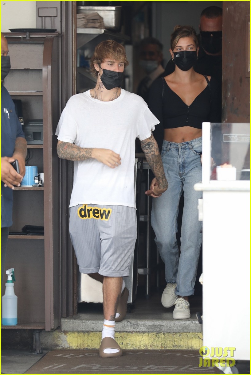Justin Bieber Shows Off New Neck Tattoo While at Lunch with Hailey
