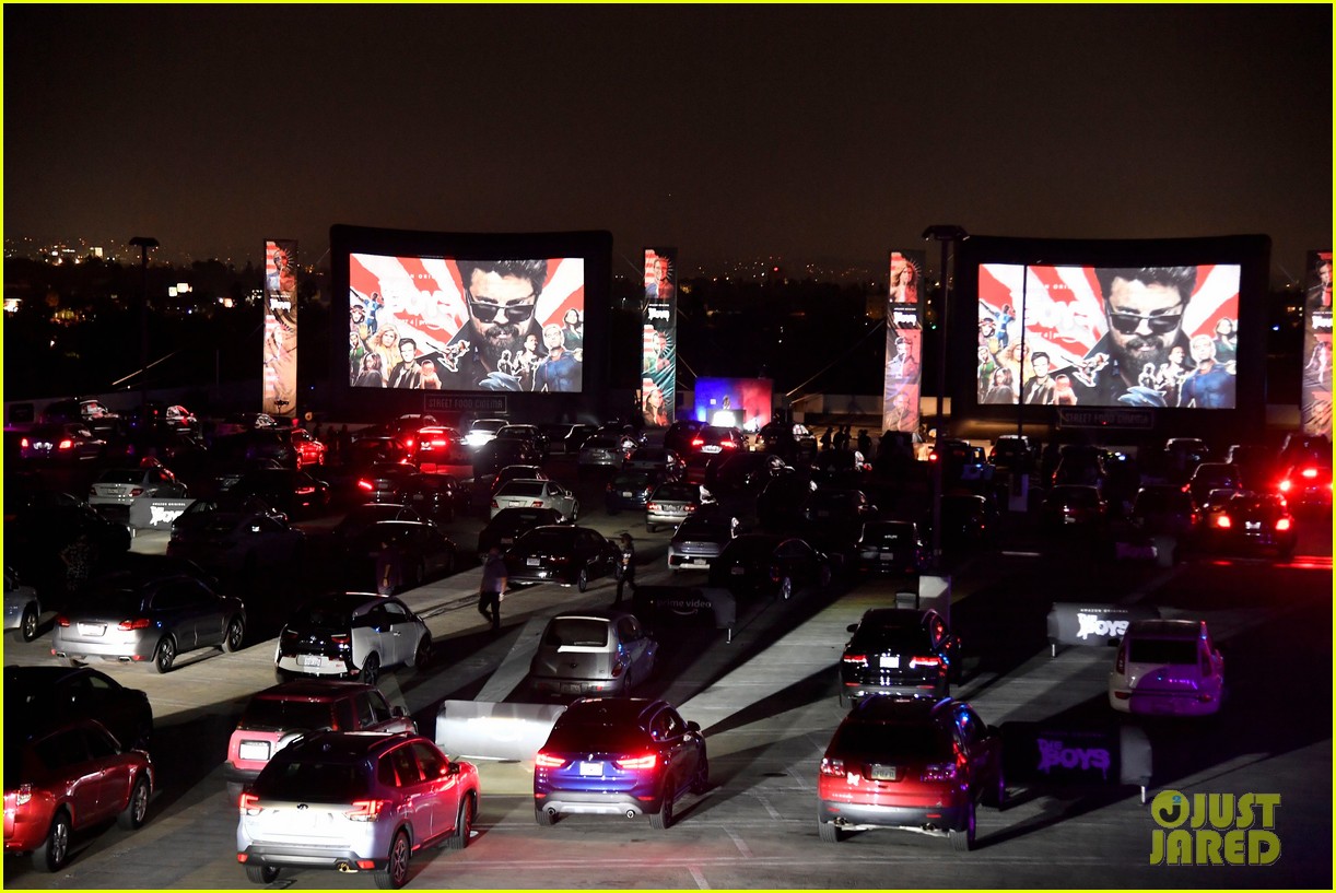 Jack Quaid & Girlfriend Lizzy McGroder Cuddle Up at 'The Boys' Season 2 Drive-In Premiere!