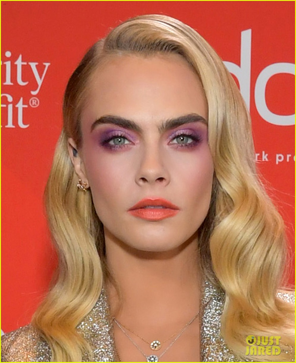 Cara Delevingne Looks So Chic in Glittering Suit at American Music Awards 2020!