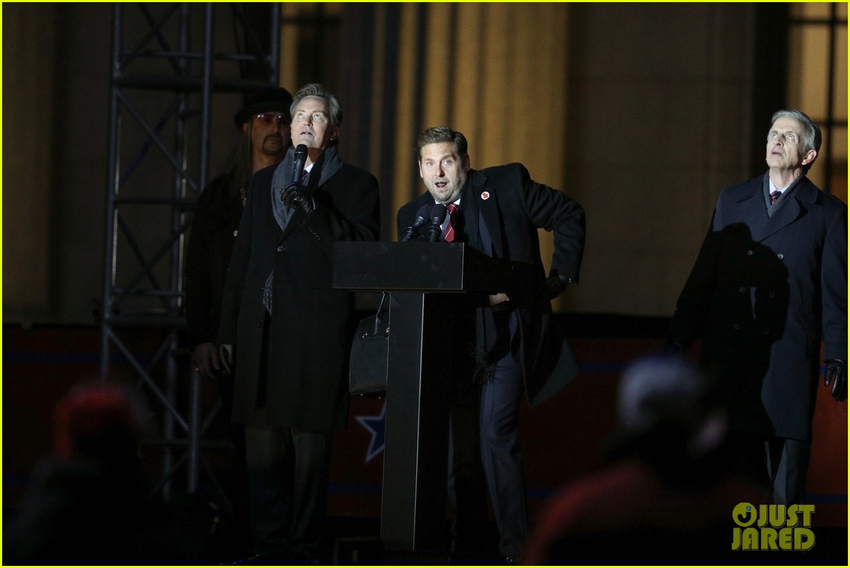 Matthew Perry & Jonah Hill Film Political Rally for 'Don't Look Up' in Boston!
