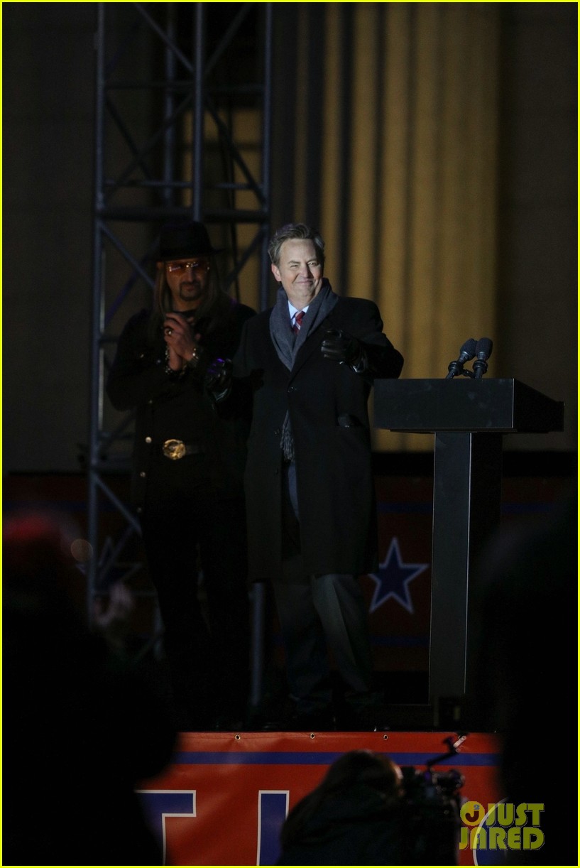 Matthew Perry & Jonah Hill Film Political Rally for 'Don't Look Up' in Boston!