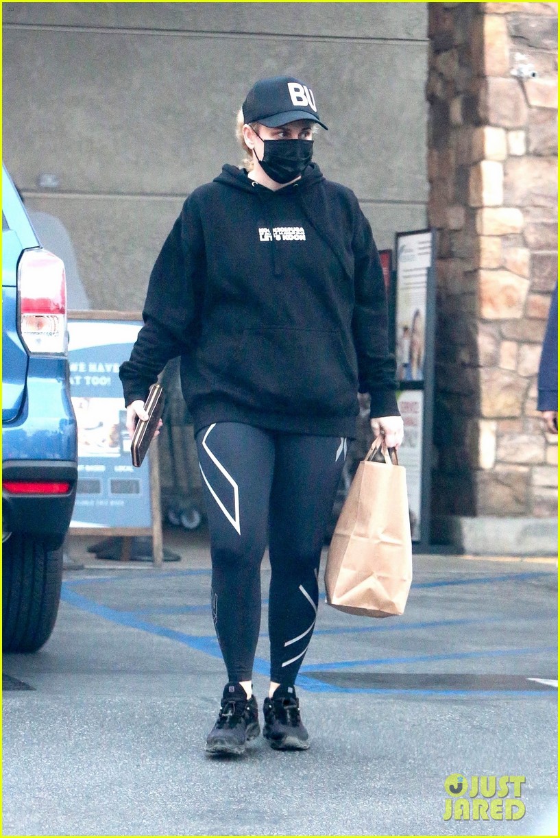 Rebel Wilson Goes Shopping in L.A. After Vacation in Aspen