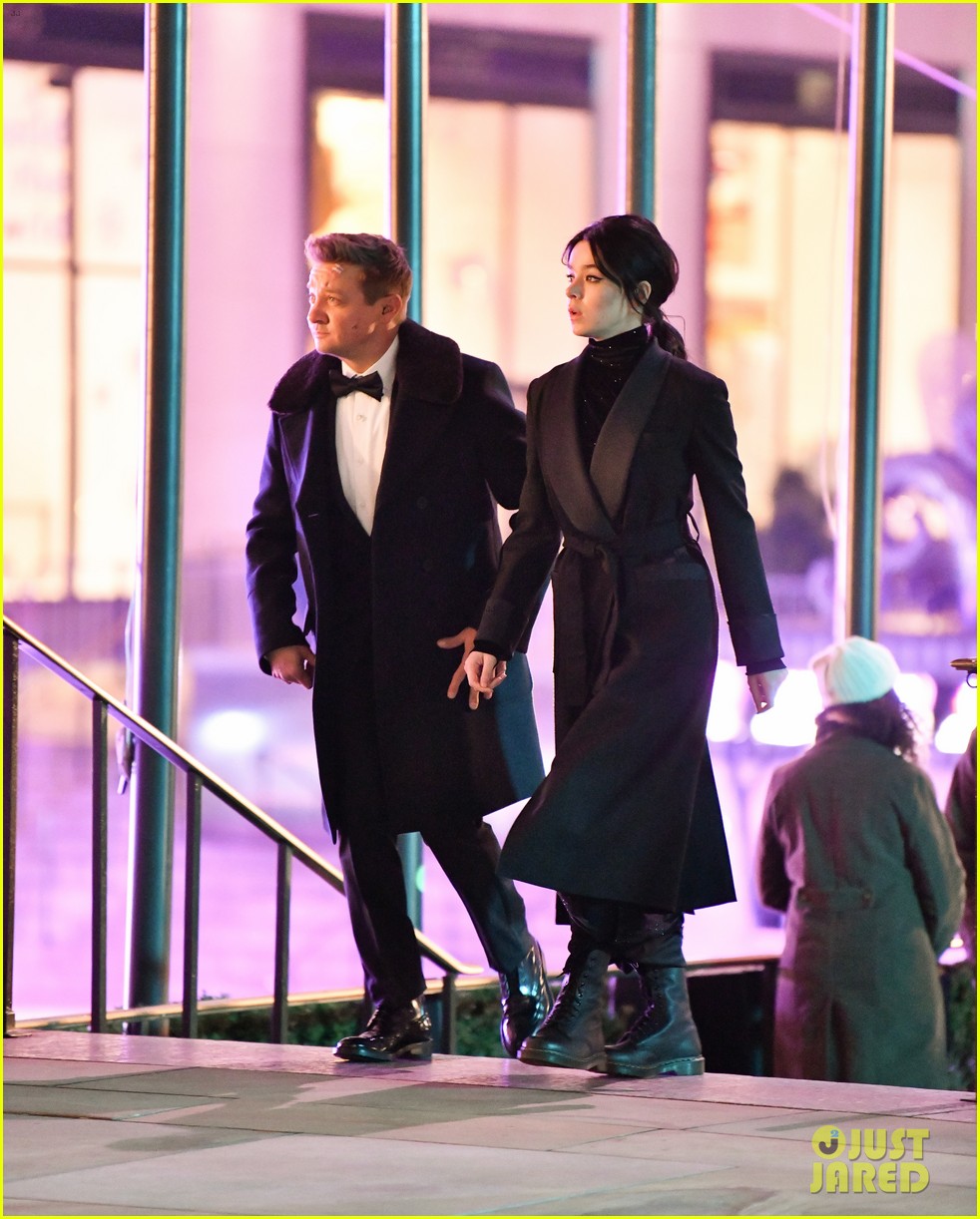 Jeremy Renner & Hailee Steinfeld Arrive at Rockefeller Center to Film 'Hawkeye'!