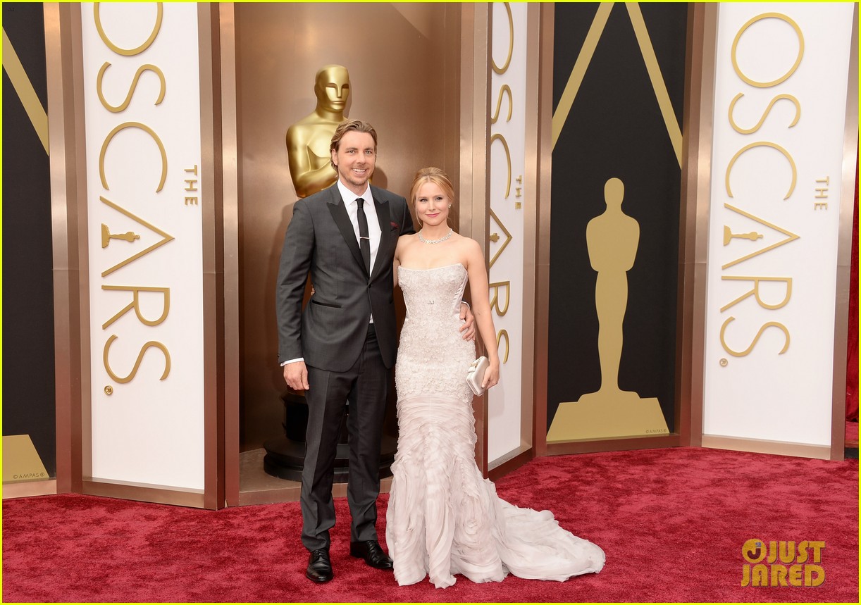 Kristen Bell Shares Sweet Birthday Tribute for Hubby Dax Shepard!