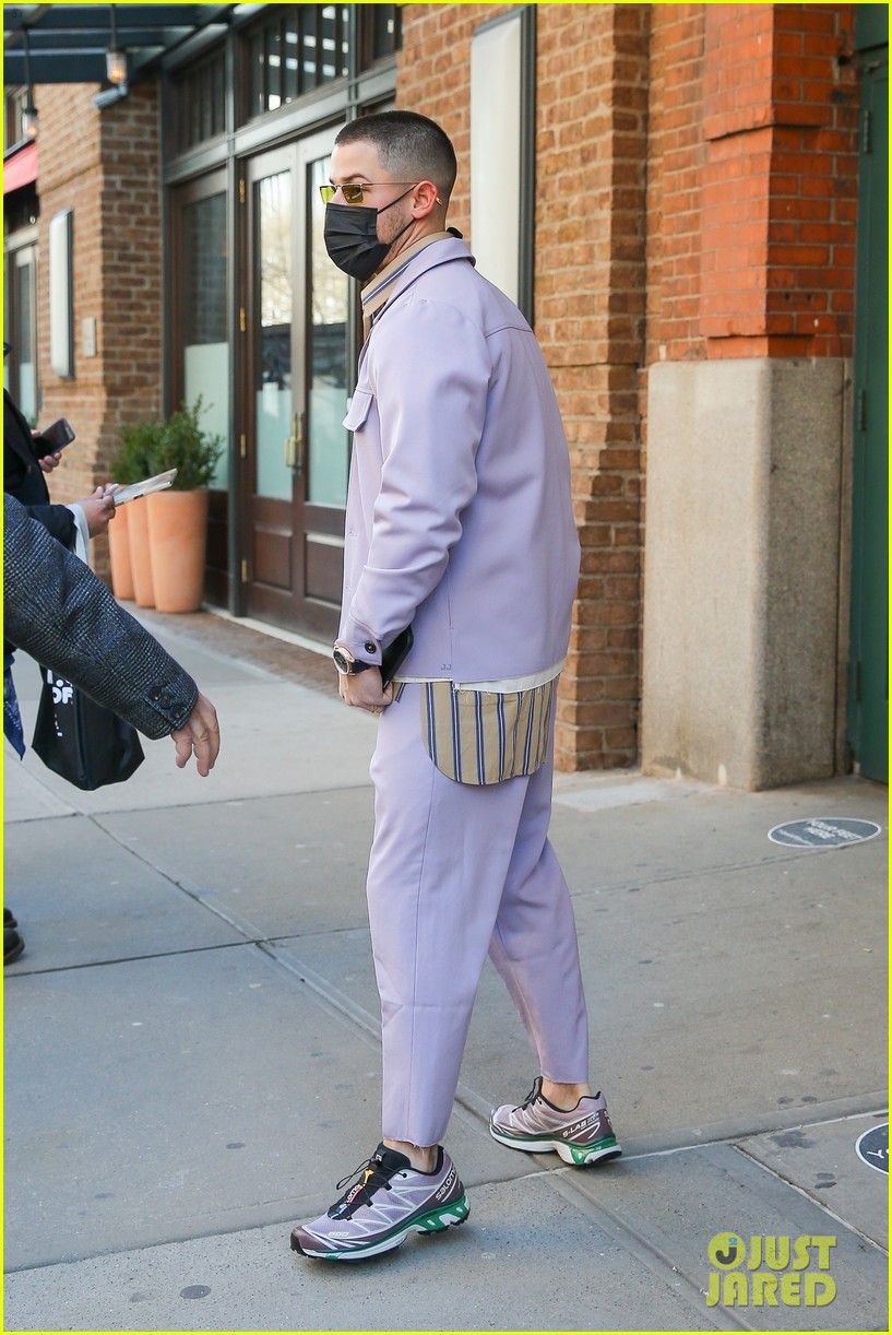 Nick Jonas Drops Funny 'SNL' Promo Video, Wears Cool Fashion in NYC