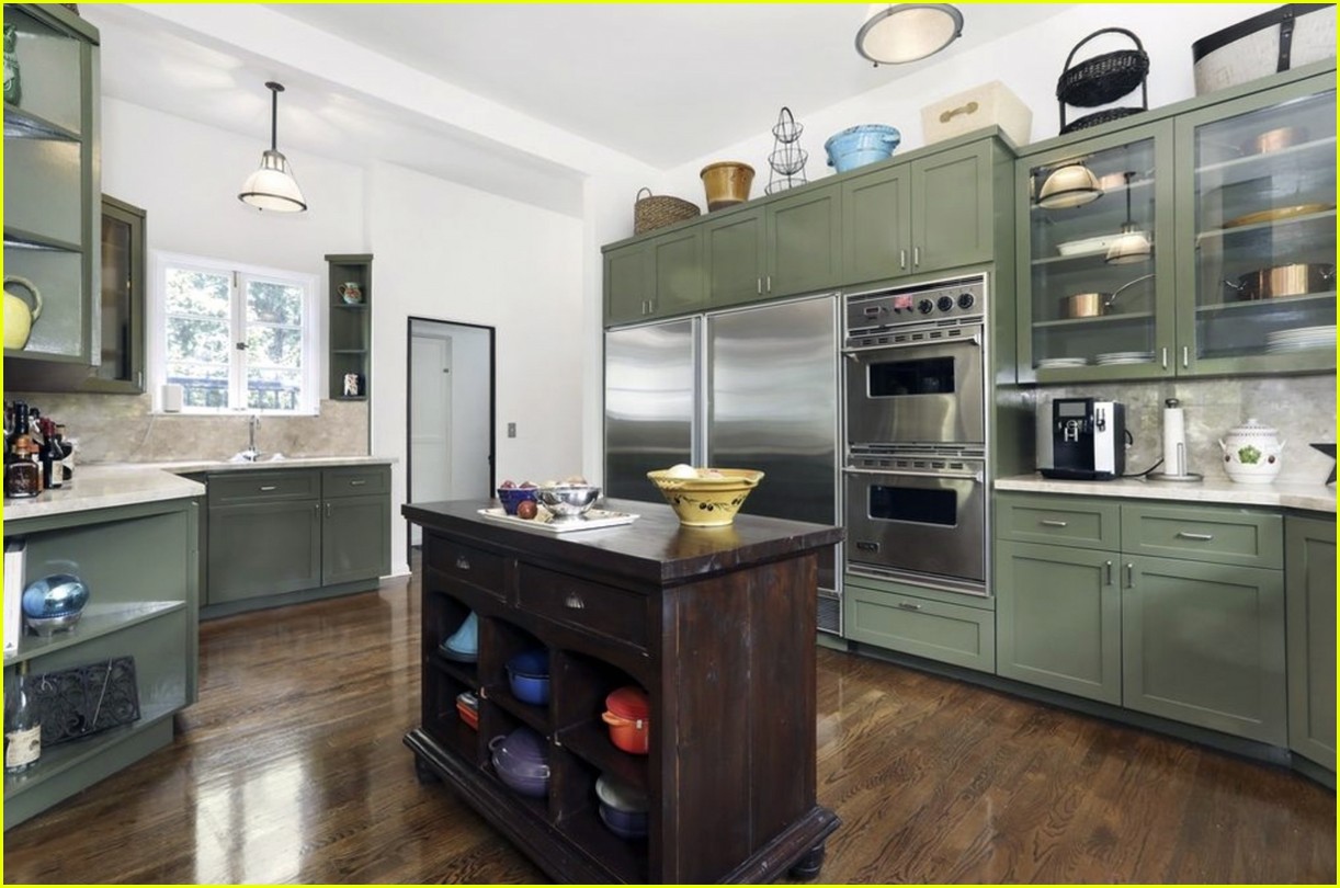 Look Inside Kristen Stewart's Newly Purchased Los Angeles Estate!