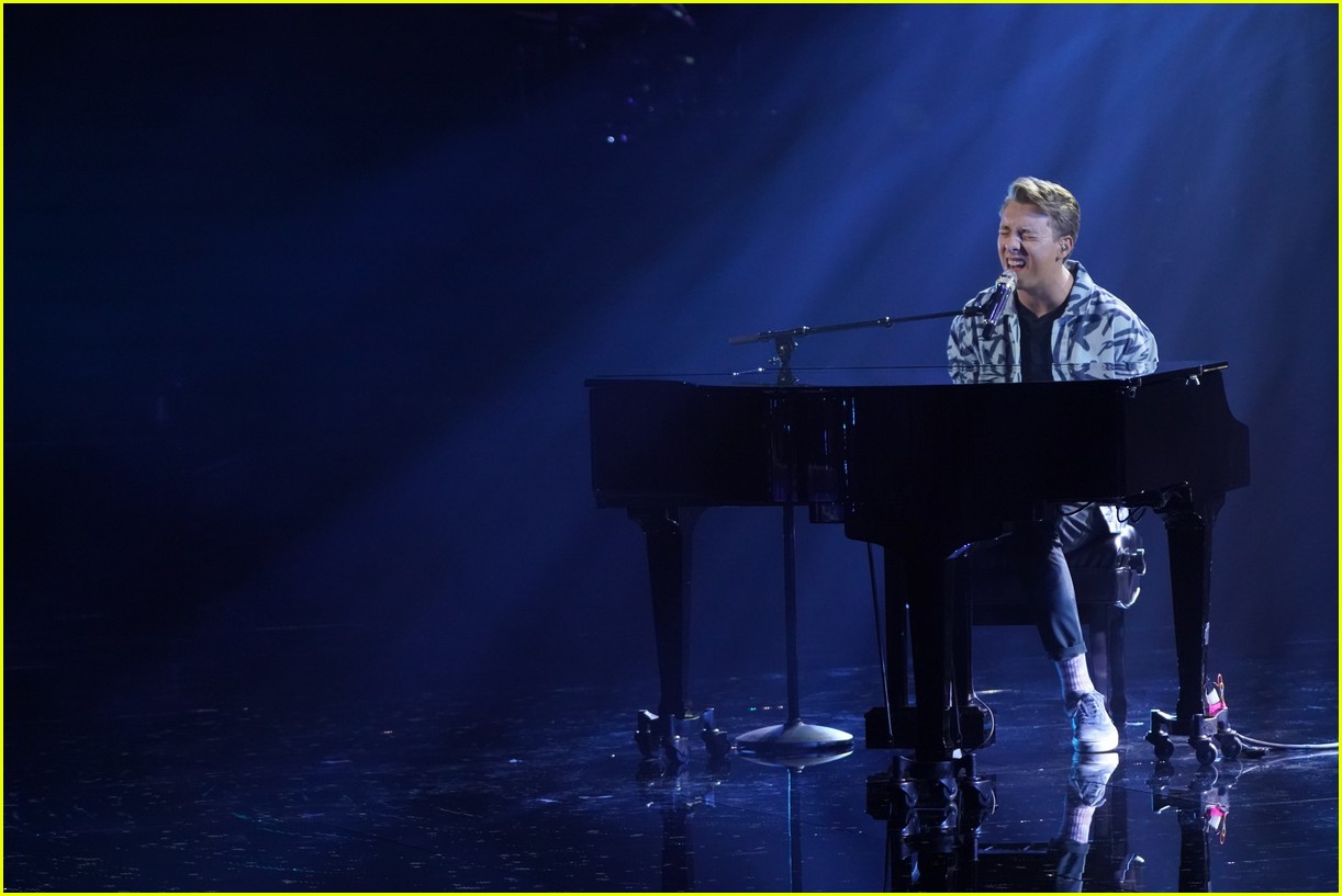 American Idol's Louis Knight Seems Likely to Win Comeback Round After Performing Original Song (Video)
