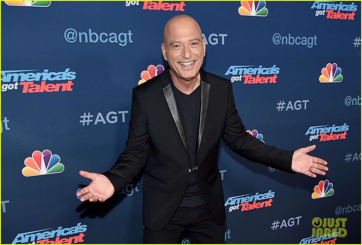 Howie Mandel Gets Honest About 'Painful' OCD Struggle, Says He's 'Living in a Nightmare': 'I'm Broken'