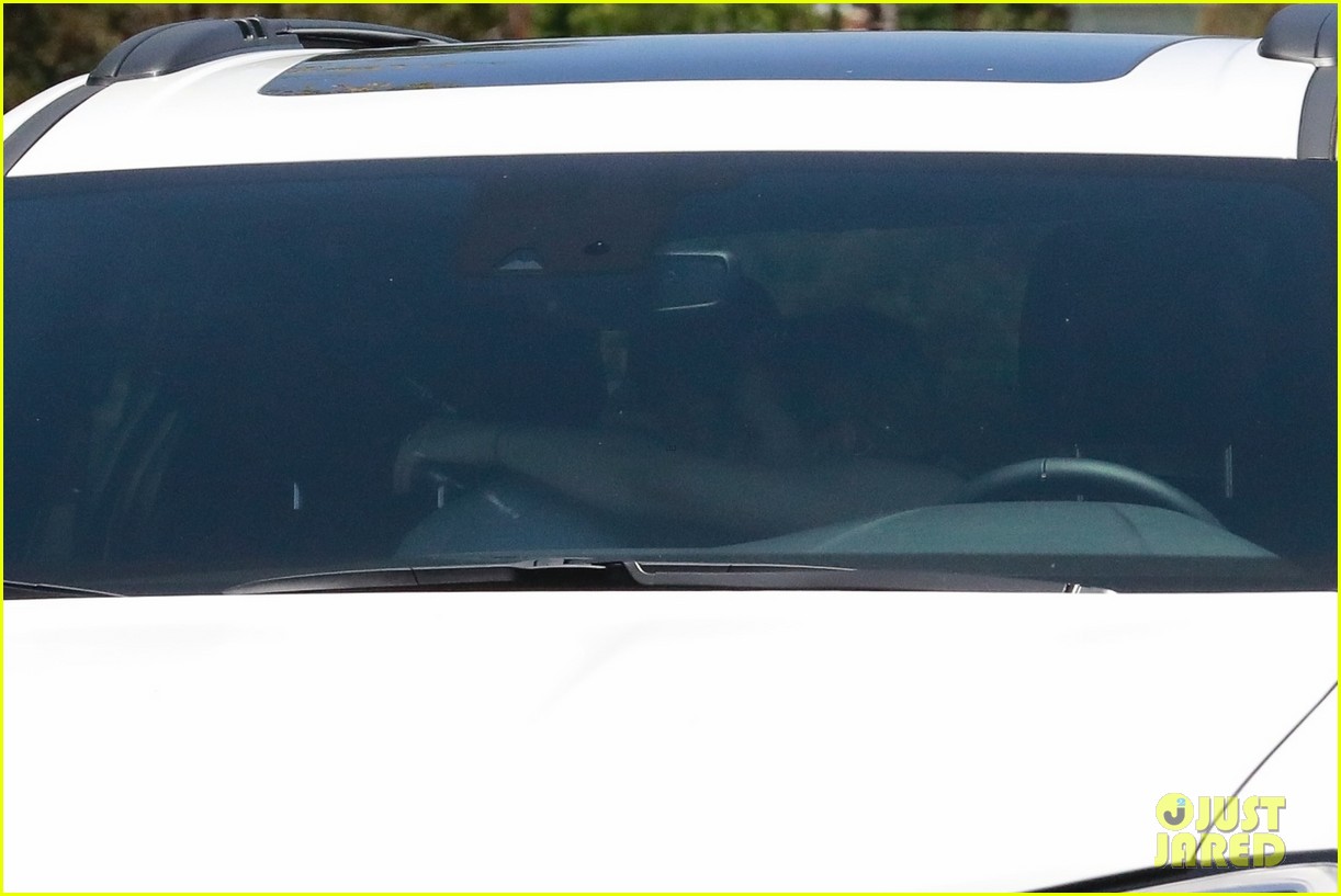 Kristen Bell & Benjamin Levy Aguilar Wrap Up A Weekend Workout Together