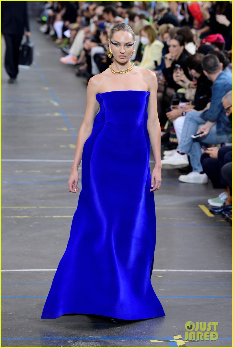 candice swanepoel blue dress & Joan Smalls Walk the Runway for Off-White Show in Paris | Just Jared Vanity fair Size:22W overalls A-line Off-the-Shoulder Satin Sweep