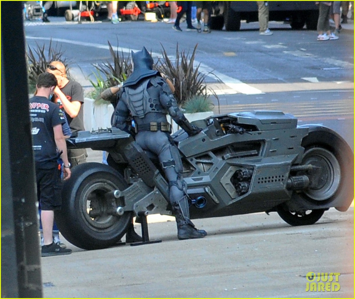 'The Flash' Set Photos Seem to Confirm Ben Affleck's Batman Scenes Are Being Filmed Now!