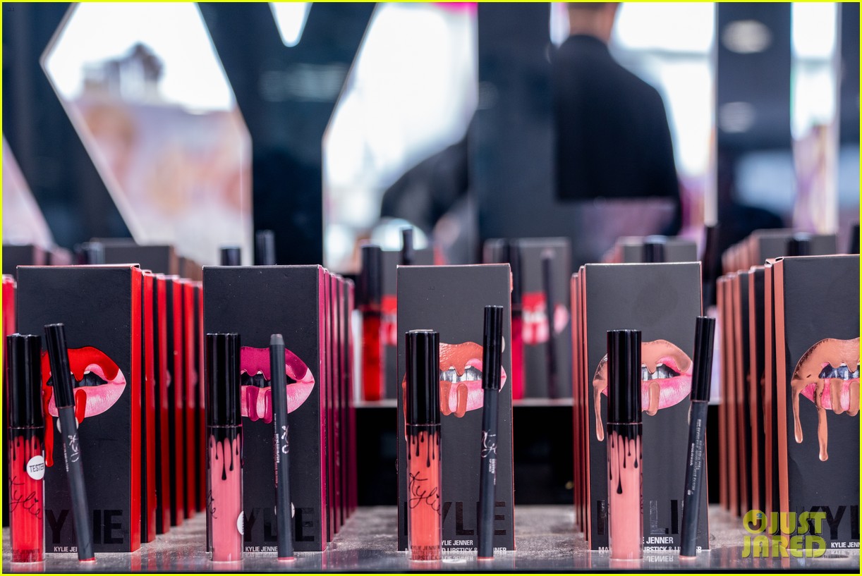 Kylie Jenner Reveals Why She Decided to Sell 51% of Kylie Cosmetics