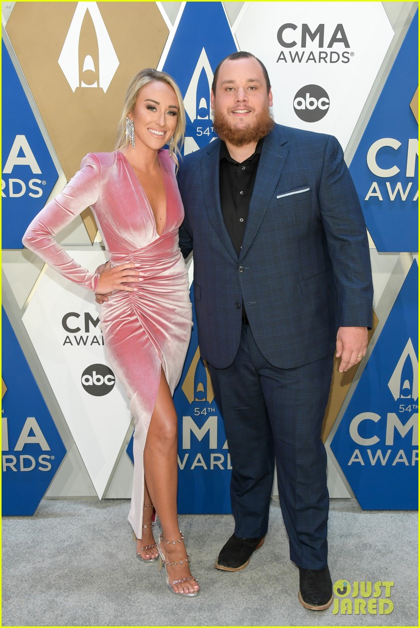 Luke Combs Pays for Funerals of 3 Fans Who Died After Concert