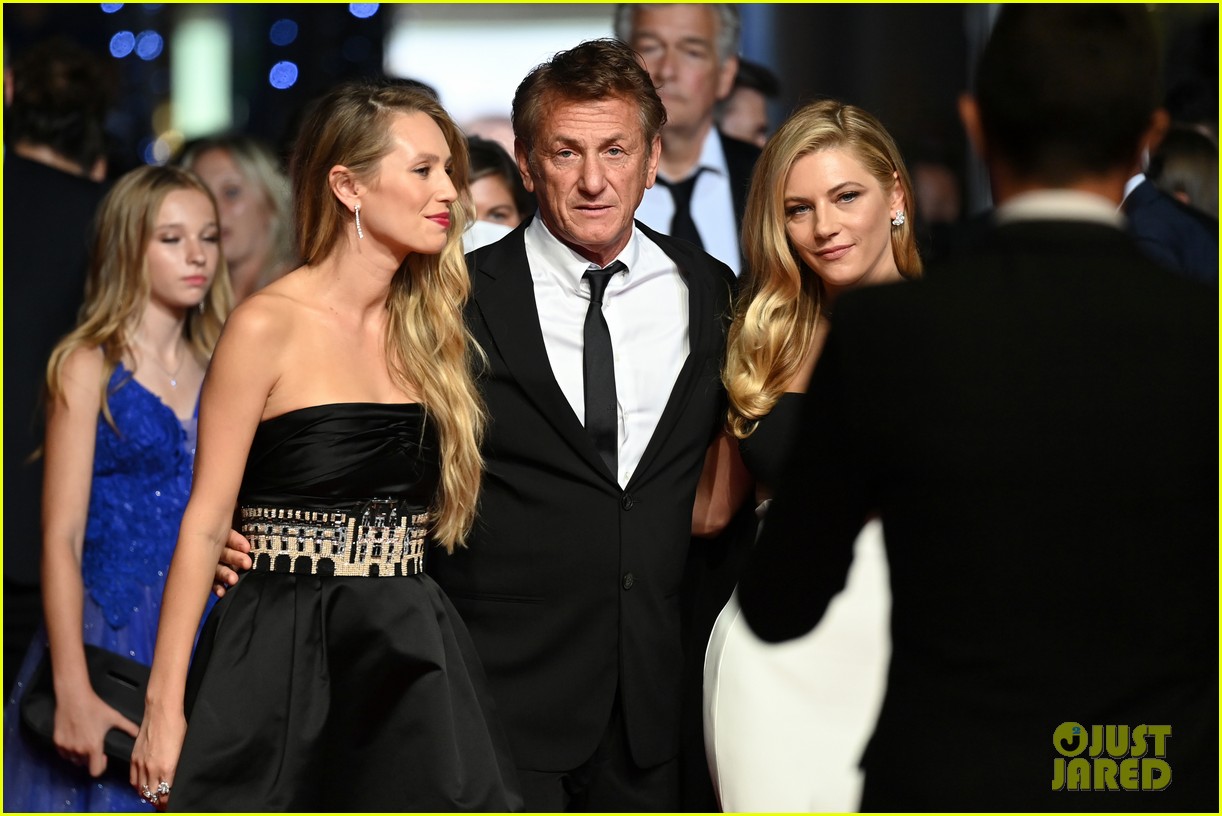 Sean Penn Walks the Red Carpet with His Kids at 'Flag Day' Cannes Premiere