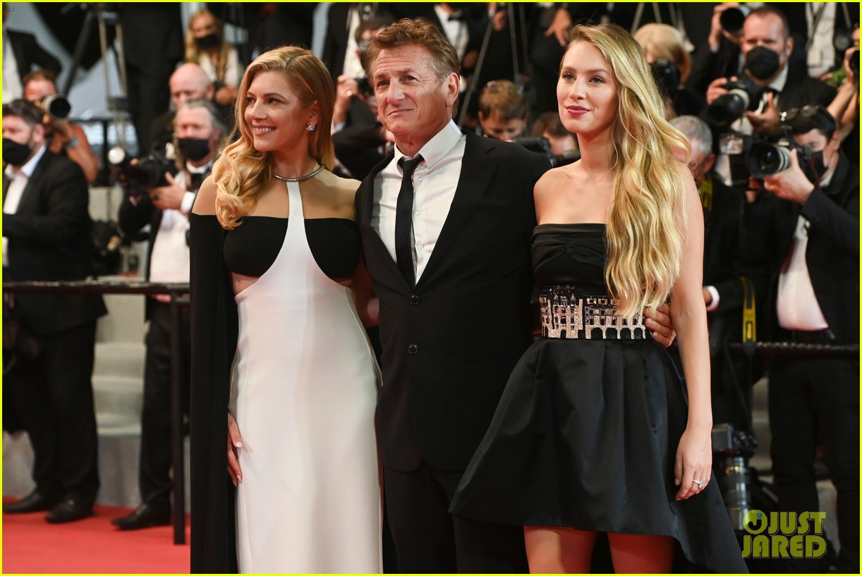 Sean Penn Walks the Red Carpet with His Kids at 'Flag Day' Cannes Premiere