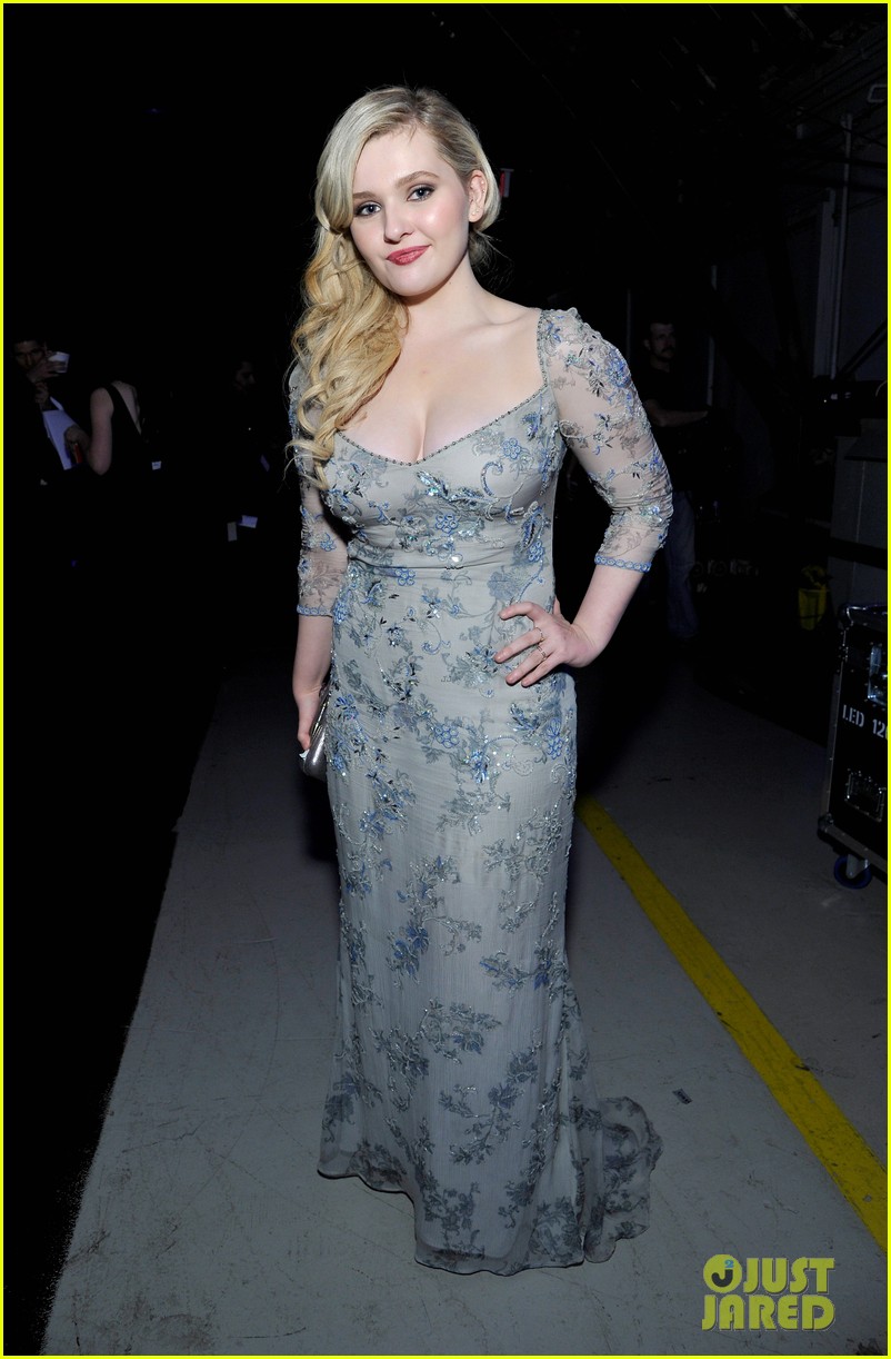 Abigail Breslin Feels Like People 'Forget' She's Not 9 Anymore After 'Little Miss Sunshine'