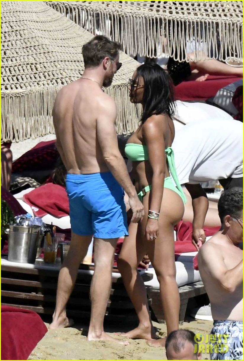David Guetta Flaunts PDA with Girlfriend Jessica Ledon During Trip to Greece!