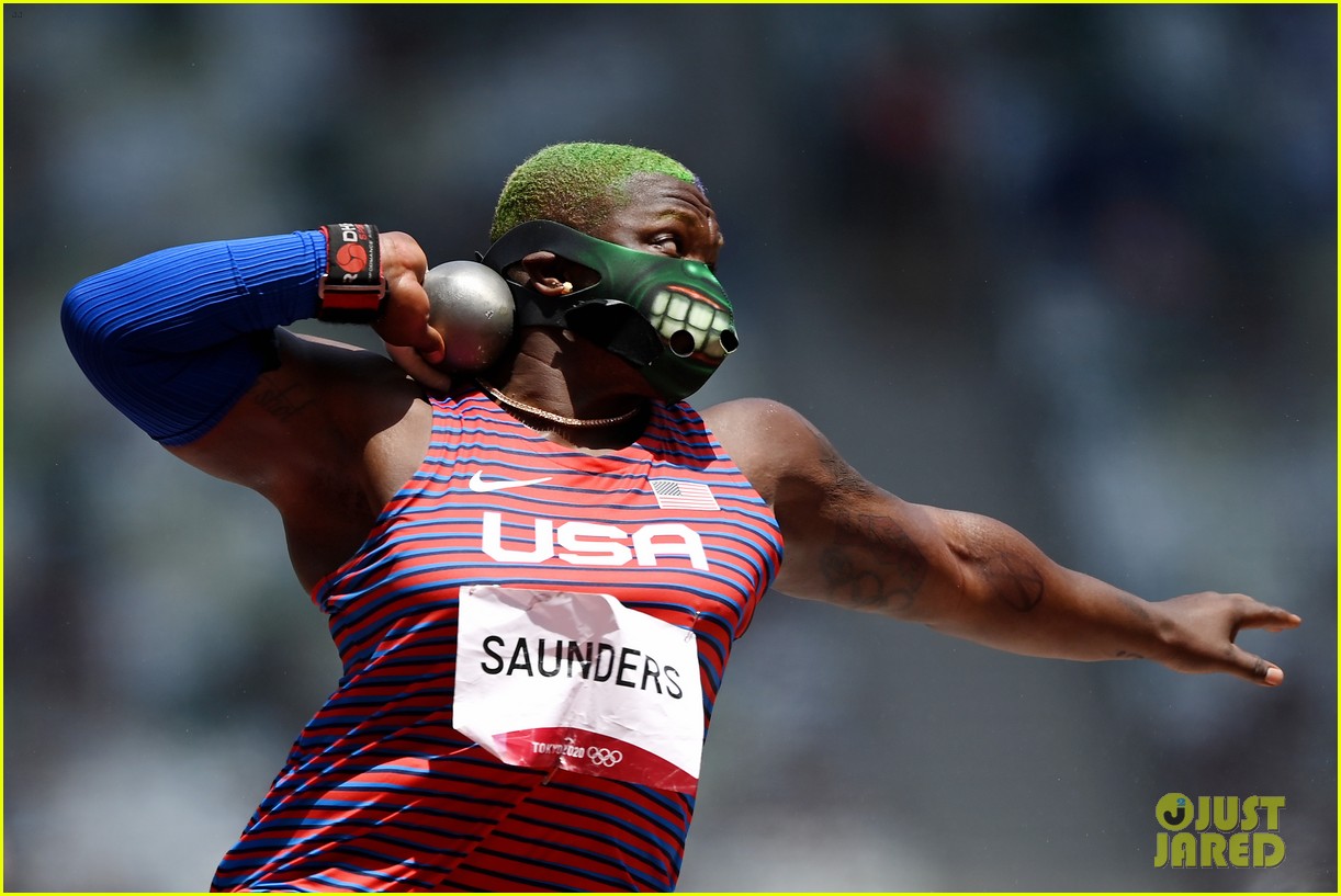 Olympian Raven Saunders' Mom Dies Just Days After She Wins Silver Medal in Tokyo