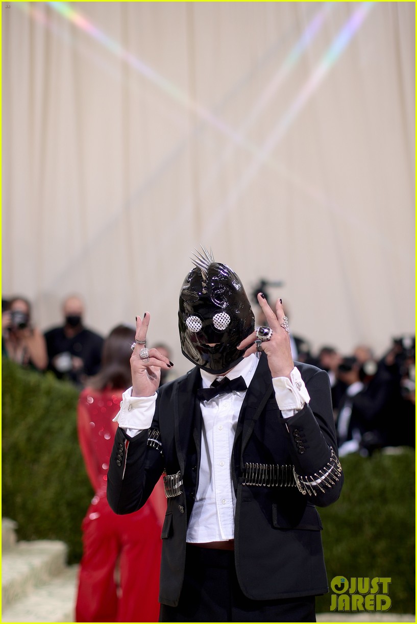 Gossip Girl's Evan Mock Showed Up at Met Gala 2021 in a Full Leather Face Mask
