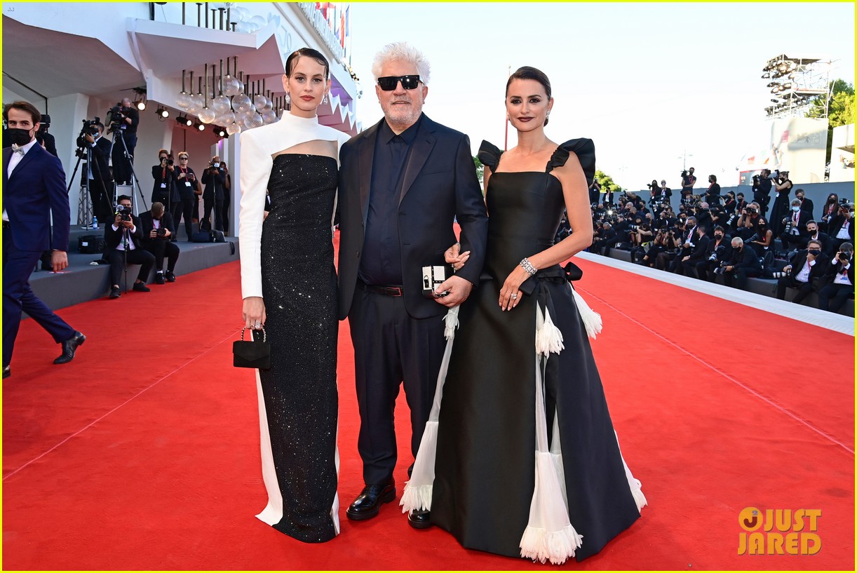 Penelope Cruz Walks Venice Film Festival Red Carpet With Co-Star Milena Smit For 'Madres Paralelas' Premiere