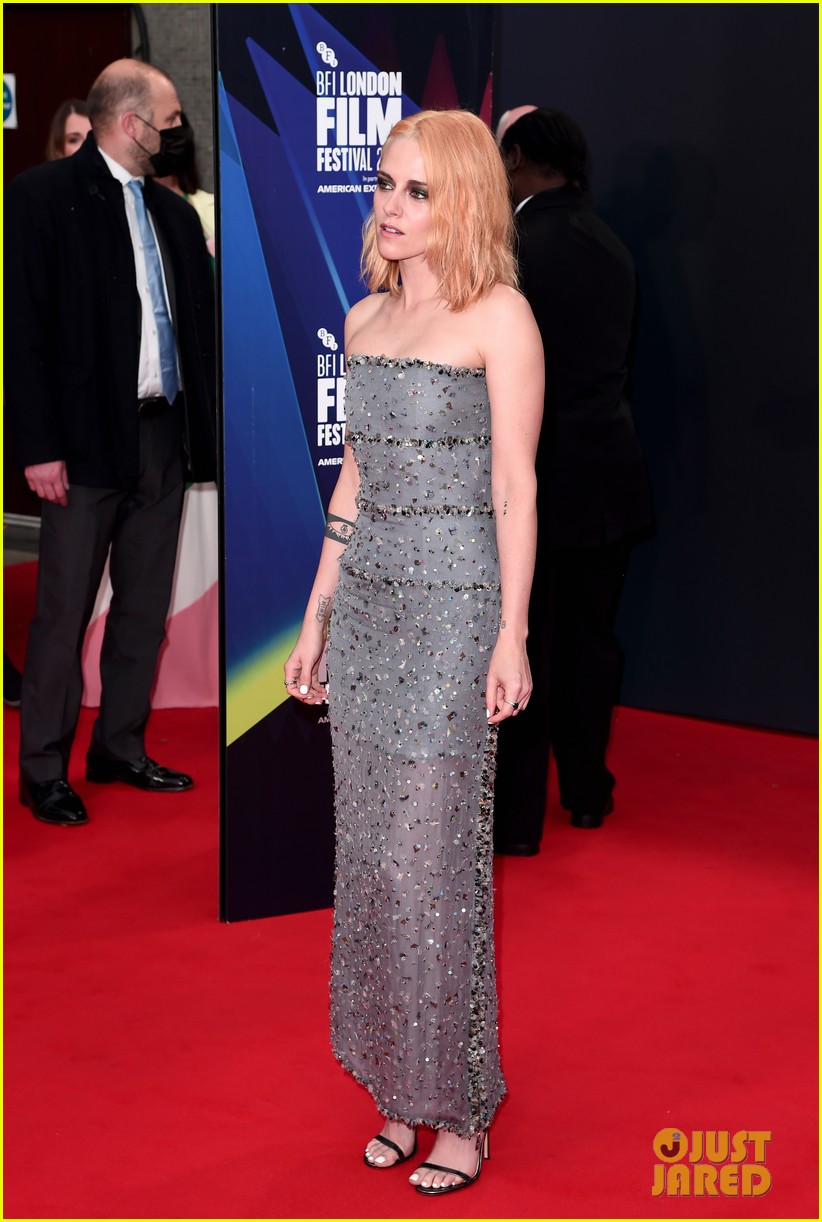 Kristen Stewart Premieres 'Spencer' with Her Co-Stars in London