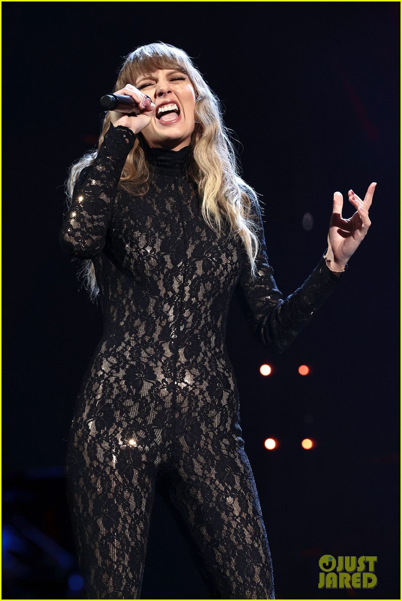Taylor Swift Sports Lace Jumpsuit While Honoring Carole King at Rock & Roll Hall Of Fame Induction!