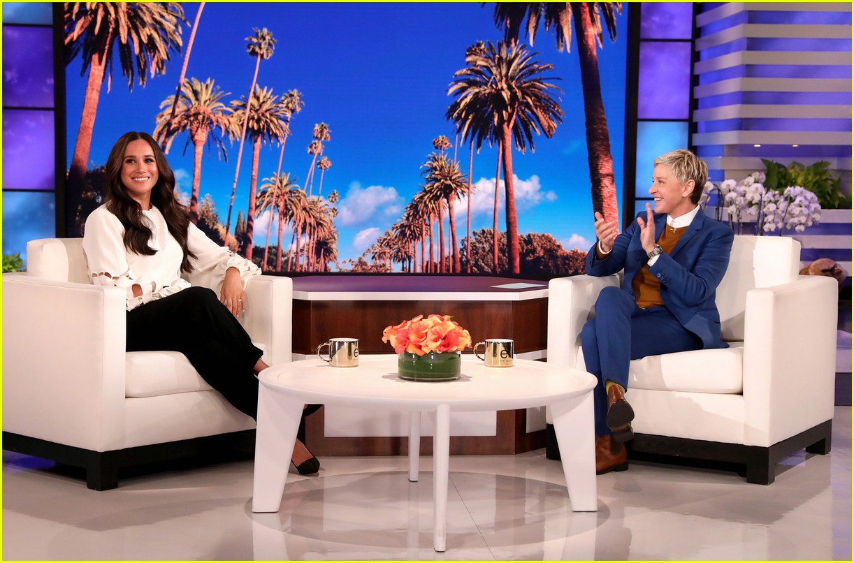 Meghan Markle Hilariously Pranks Unsuspecting People While Repeating Everything Ellen DeGeneres Tells Her to Say - Watch Now!