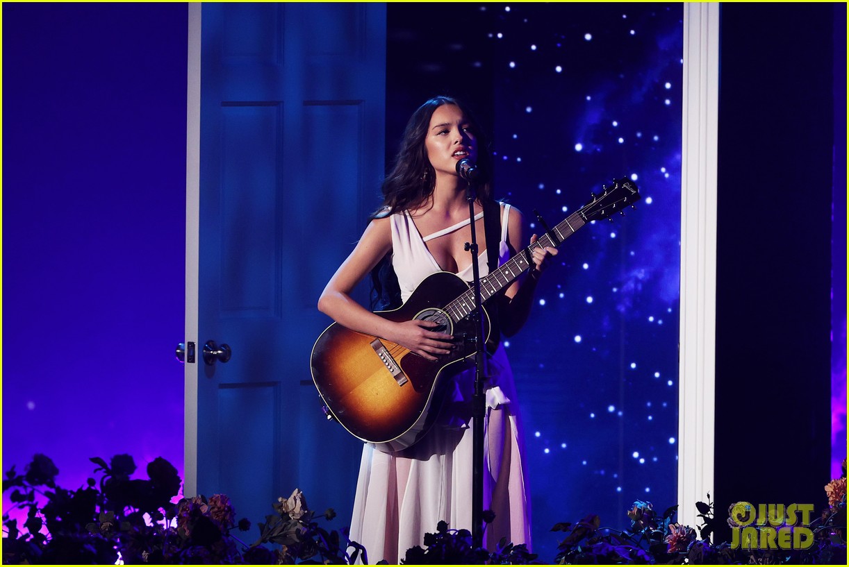 Olivia Rodrigo Makes Her AMAs Debut with 'Traitor' Performance - Watch the Video!