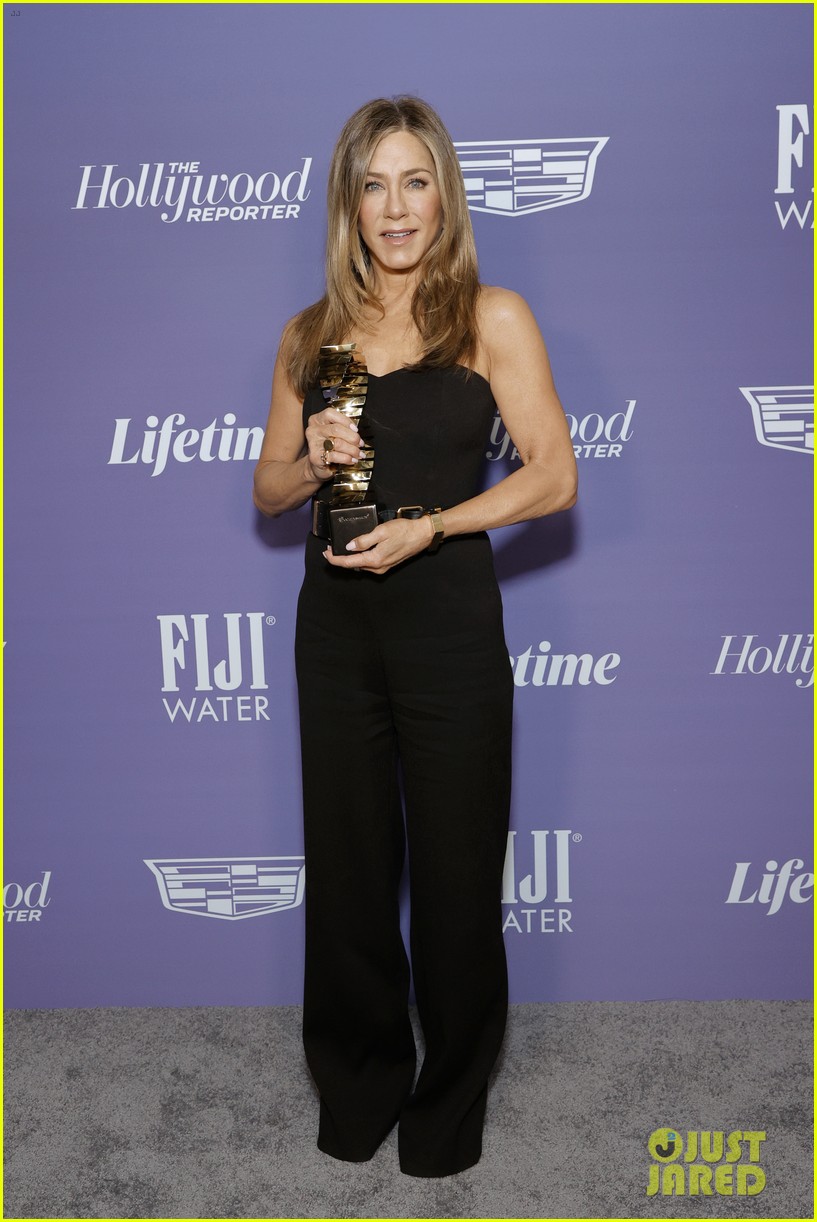 Jennifer Aniston Accepts the Sherry Lansing Leadership Award at THR's Power 100 Women Event
