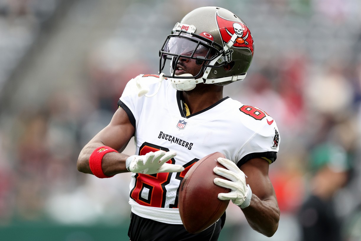 Antonio Brown Dropped From Tampa Bay Buccaneers After Stripping Off Jersey & Leaving Mid-Game